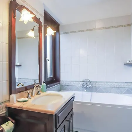 Triestevillas Bucolic In Trieste's Karst, 6 Guests *