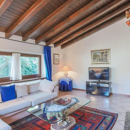 Triestevillas Bucolic In Trieste's Karst, 6 Guests ヴィラ
